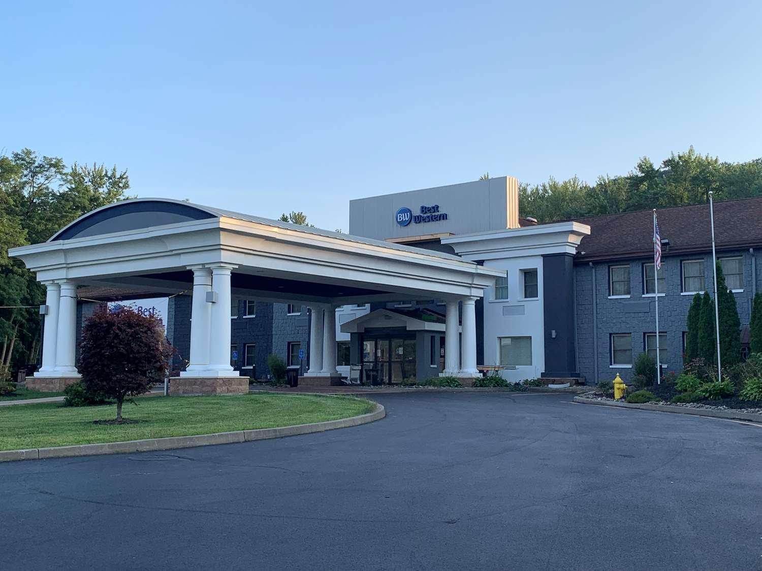 Best Western Owego Inn Extérieur photo