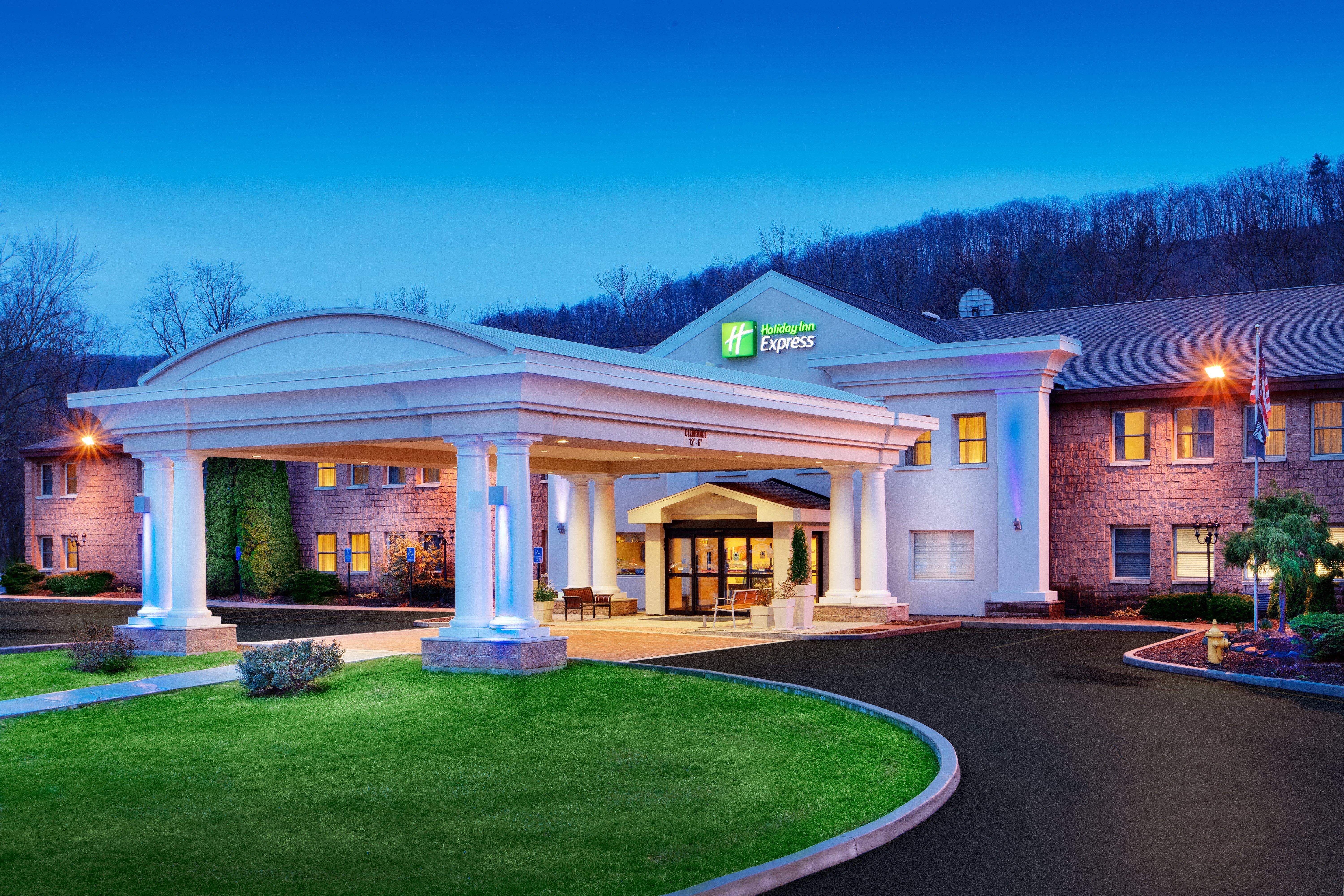 Best Western Owego Inn Extérieur photo