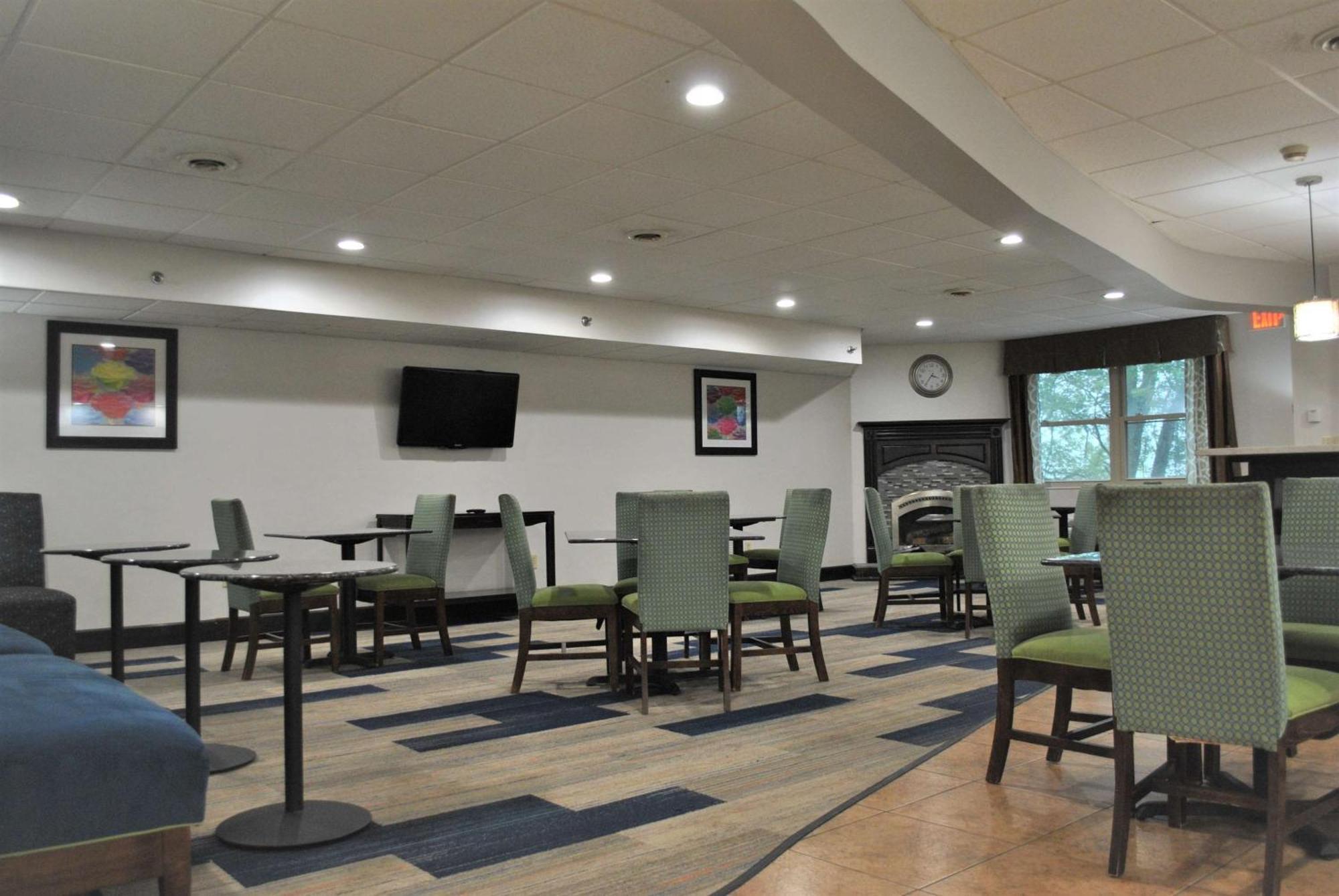 Best Western Owego Inn Extérieur photo