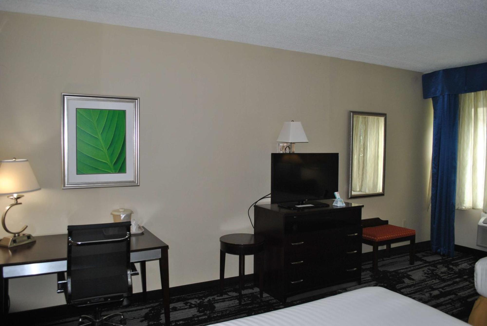 Best Western Owego Inn Extérieur photo