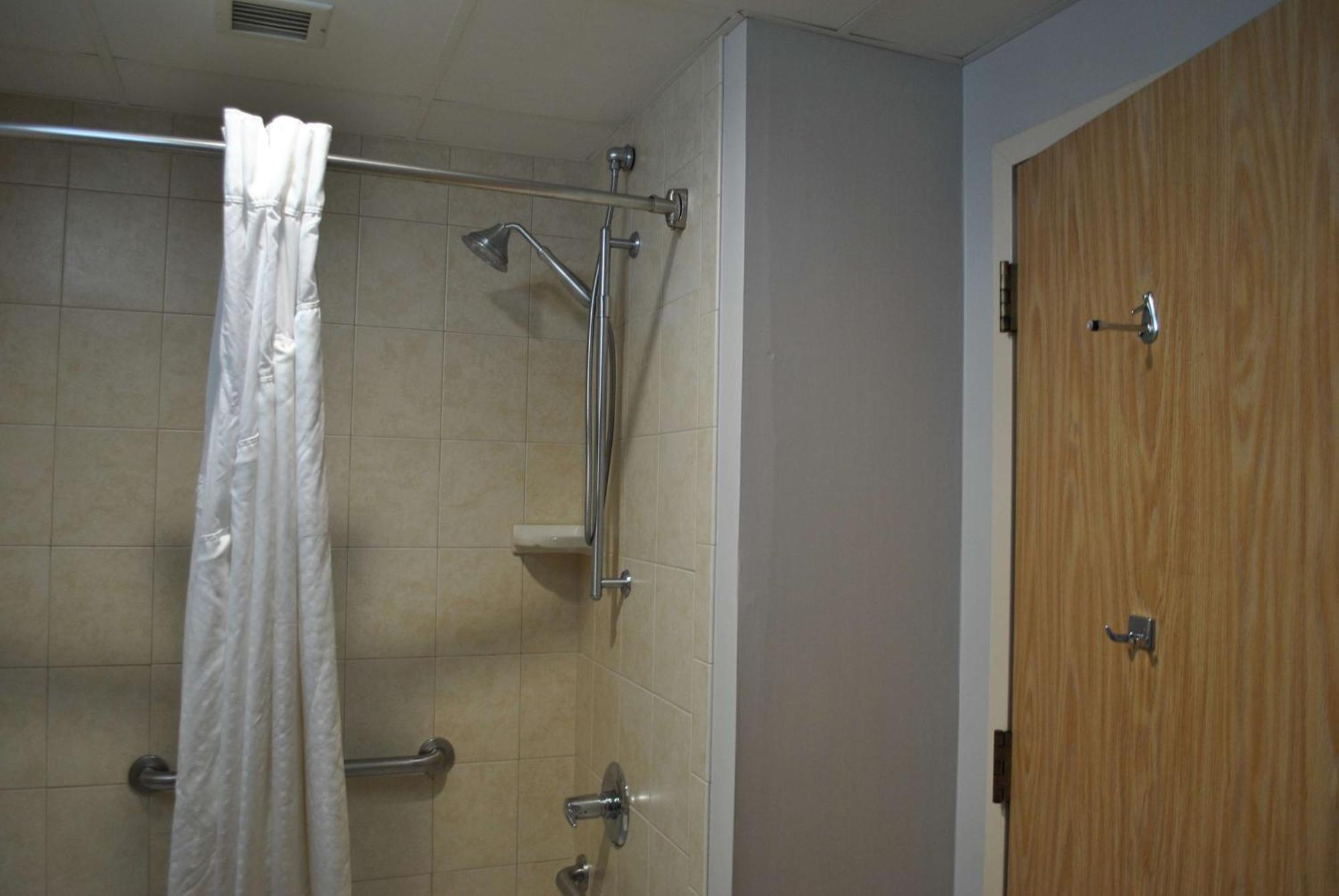 Best Western Owego Inn Extérieur photo